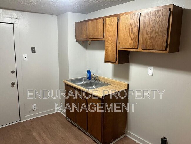 Building Photo - 2205 Roosevelt Blvd