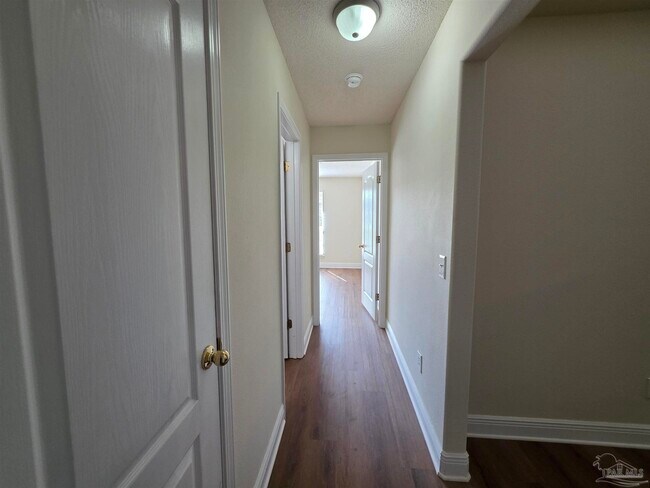 Building Photo - 7200 Annandale Dr
