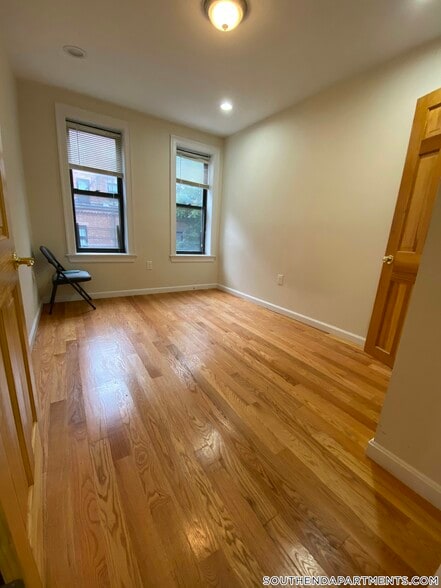 Building Photo - 179 Northampton St