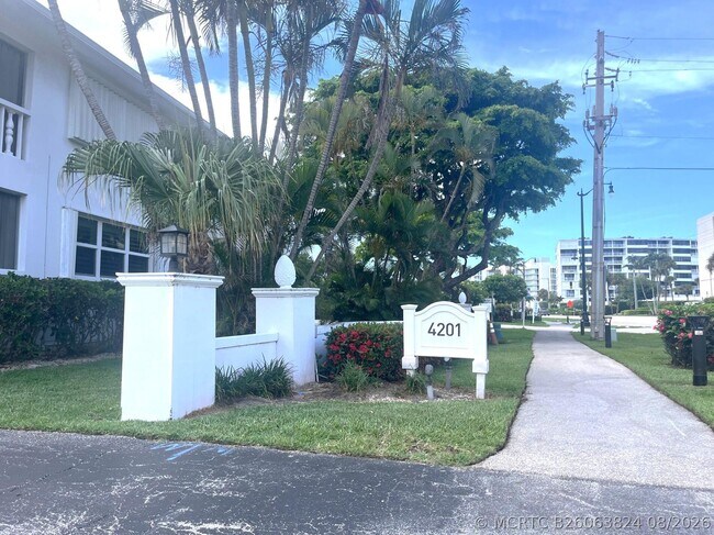 Building Photo - 4201 S Ocean Blvd