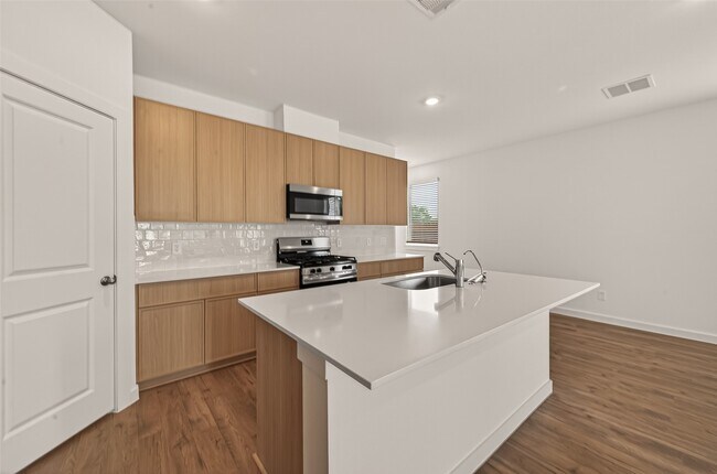 Building Photo - 3554 Shearwater St