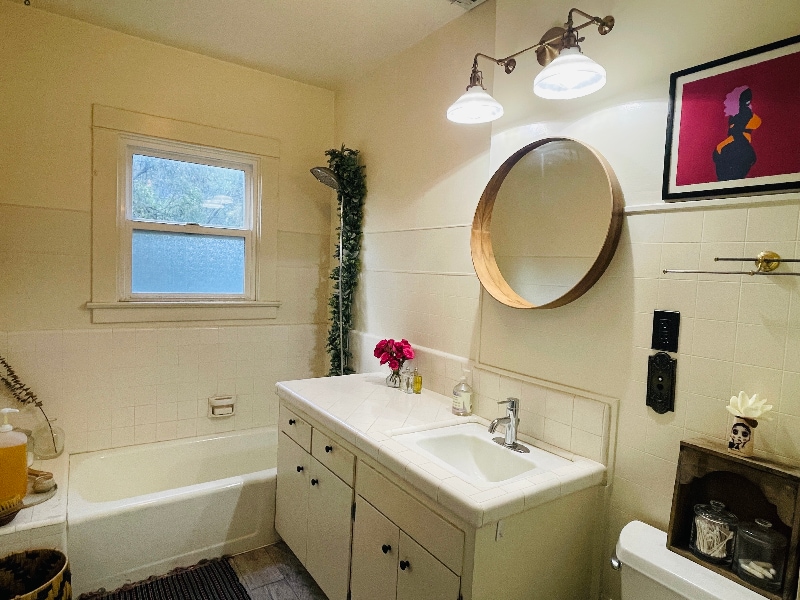 Building Photo - 1956 Phillips Way