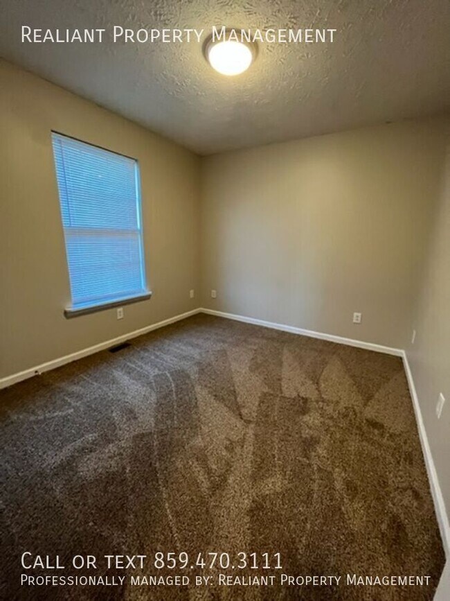 Building Photo - 301 Parker Pl