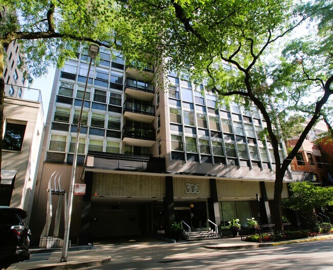 Primary Photo - 30 E Elm St