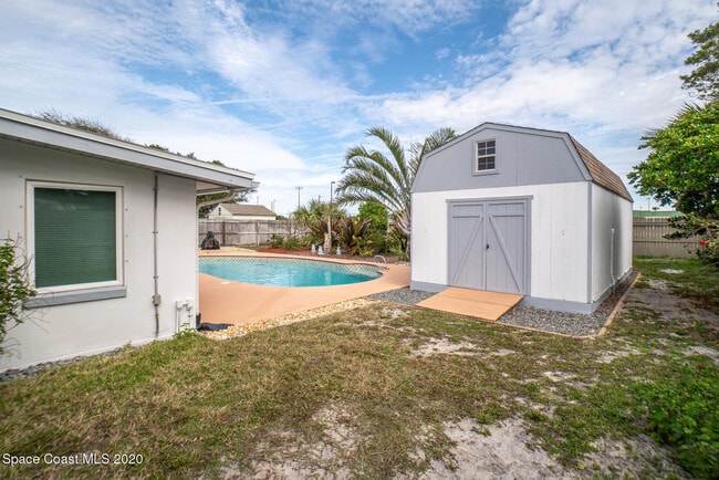 Building Photo - 2157 Barracuda Ave