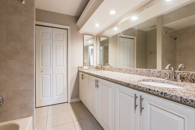 Building Photo - 1937 Princess Ct