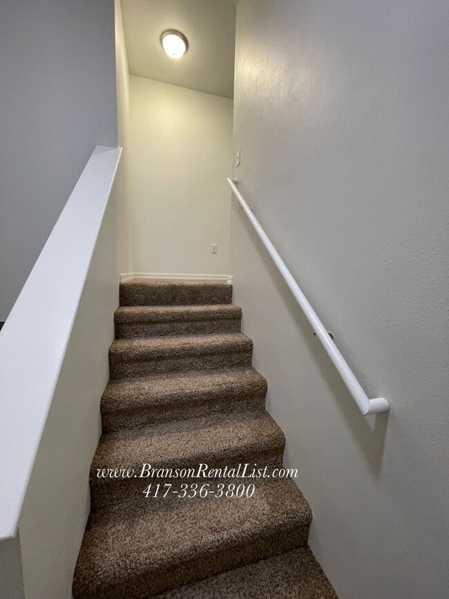 Building Photo - MOVE-IN SPECIAL PRICING!!!! 3BR Duplex