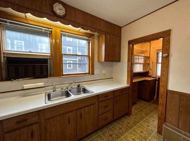 Building Photo - 9 Roberts Rd