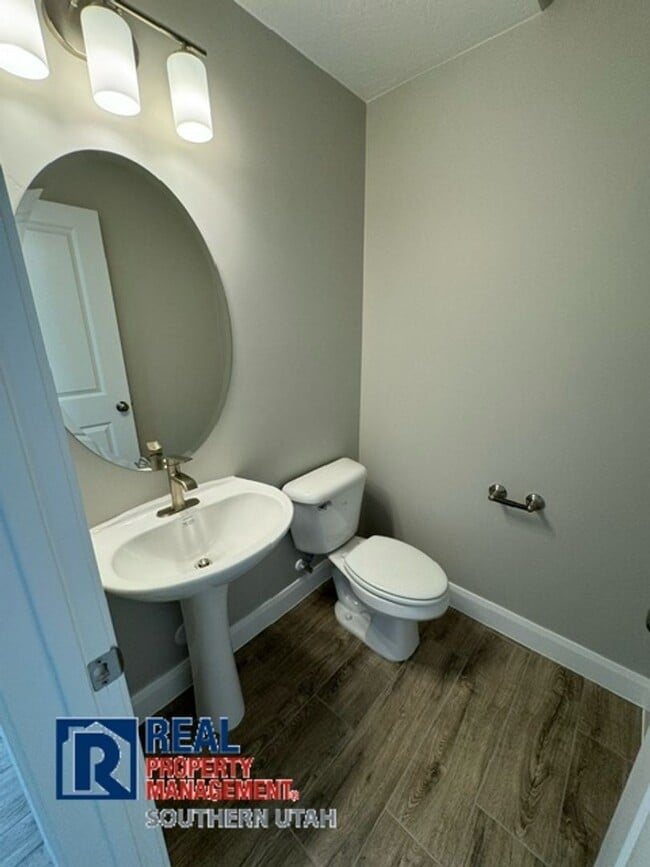 Building Photo - Brand New - River Trail Townhome