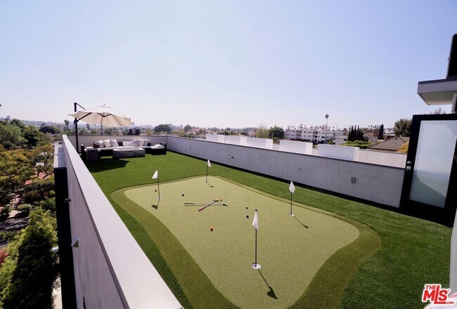 Building Photo - 2030 Talmadge St