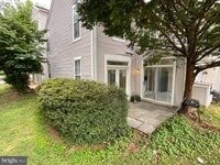 Building Photo - 9401 Royal Bonnet Terrace