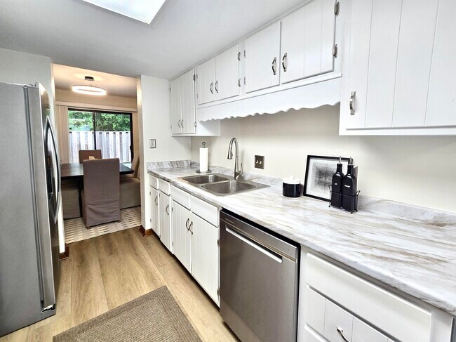 Building Photo - 2840 Blairstone Ct