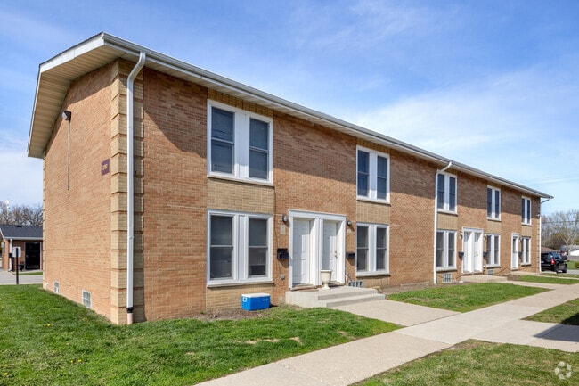 Primary Photo - Herbon Townhouse Apartments