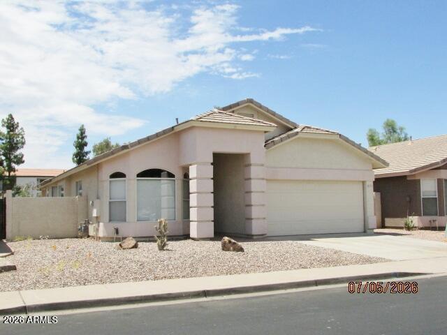 Building Photo - 6135 W Navajo Dr