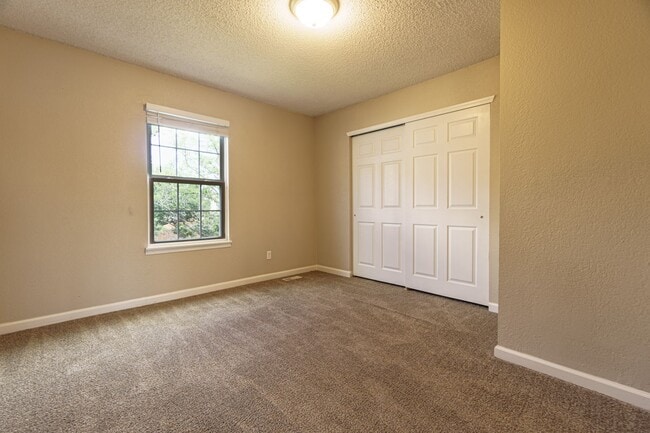 Building Photo - 4030 Baytown Dr