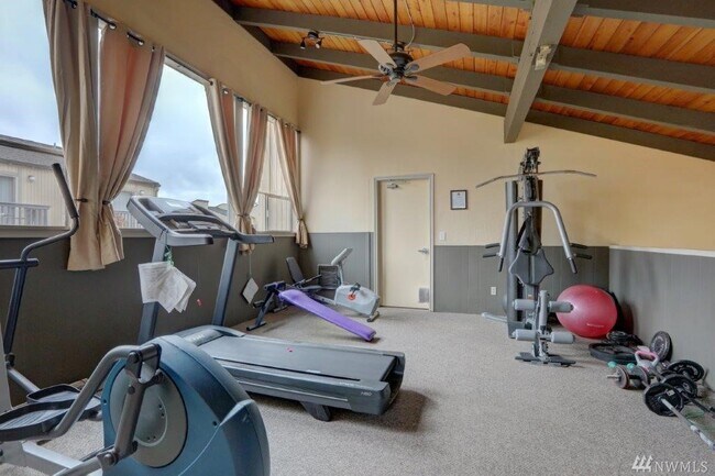 Building Photo - 31003 14th Ave S