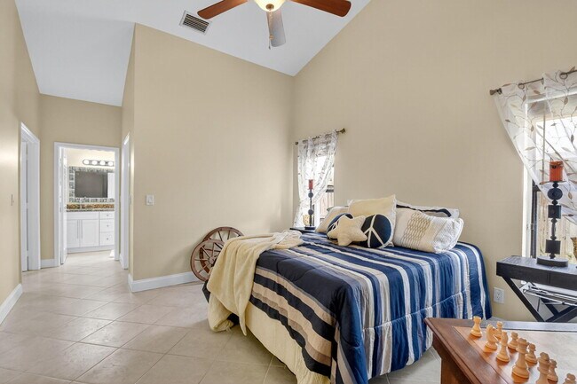Building Photo - 1002 Julia Heights Dr