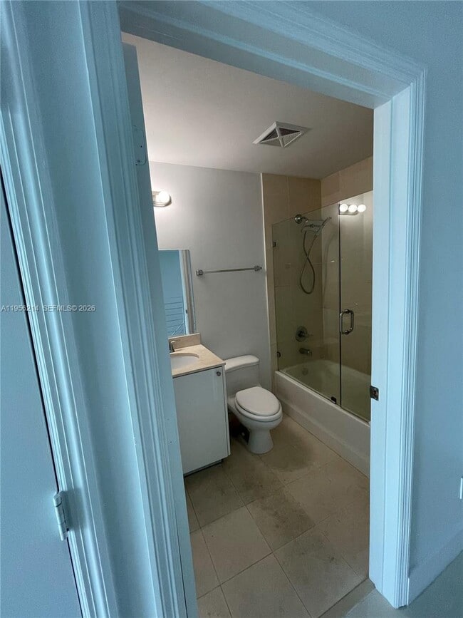 Building Photo - 60 SW 13th St