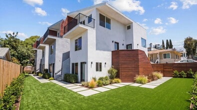 Building Photo - 6638 Valjean Ct