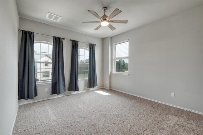 Building Photo - 16920 John Michael Dr