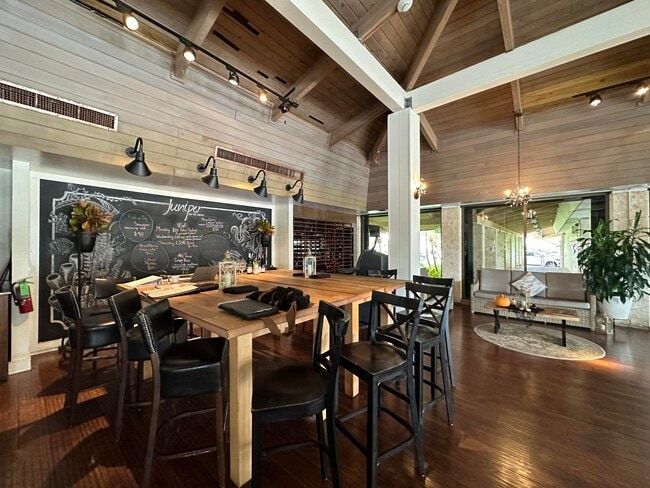 Building Photo - 1985 S Ocean Dr