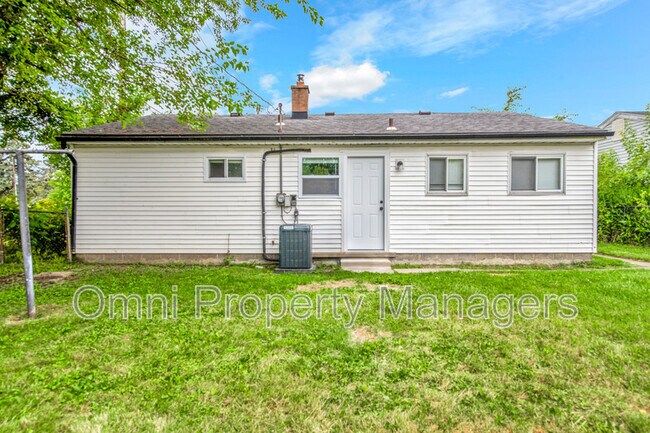 Building Photo - 21732 Wellington Ave