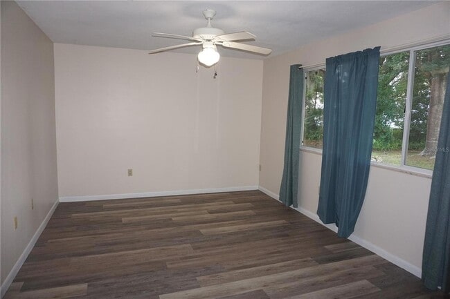 Building Photo - 10961 SW 84th Ave