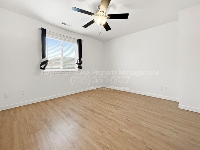 Building Photo - 8721 W Pine Valley Ln