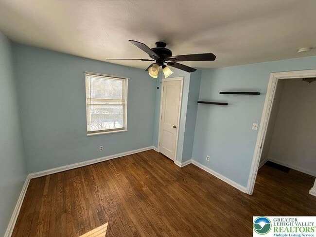 Building Photo - 240 Palmer St