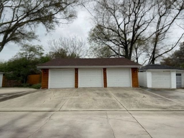 Building Photo - 4614 Gilbert Ave