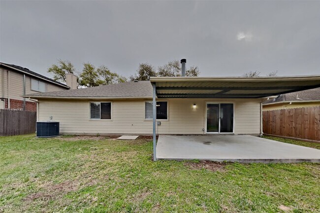 Building Photo - 18131 Gravenhurst Ln