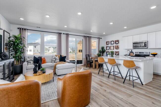 Building Photo - 1566 N Summer Spgs Cv