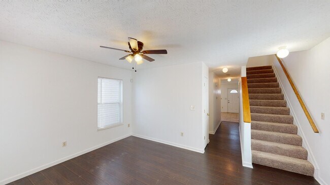 Building Photo - 2229 Symmes St