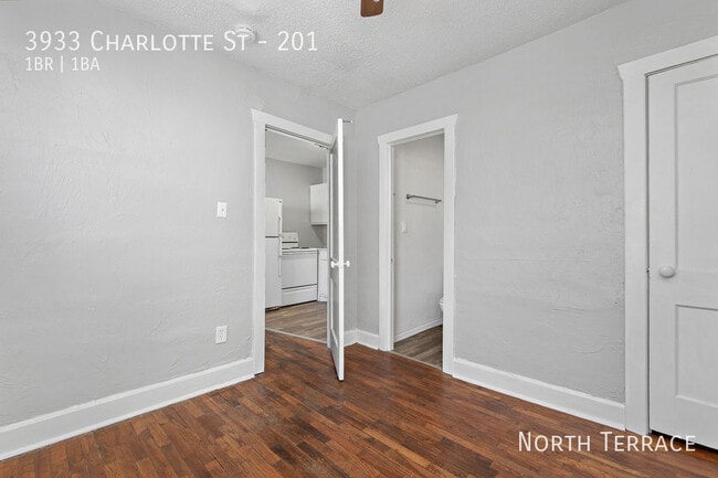 Building Photo - 3933 Charlotte St