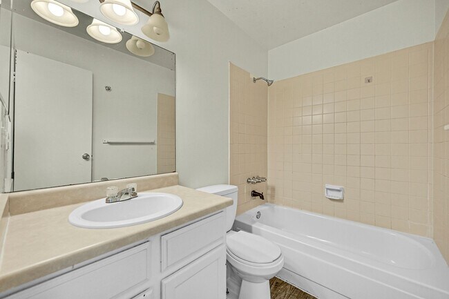 Building Photo - 1051 Mazatlan Cir
