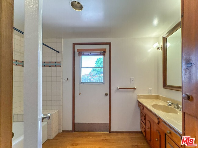Building Photo - 3124 Veteran Ave