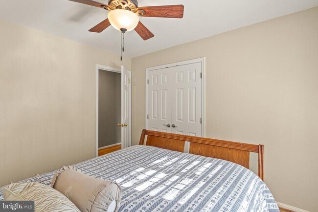 Building Photo - 7421 Beverly Manor Dr