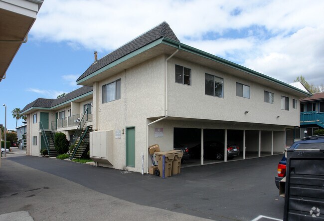 Building Photo - 324 Ellwood Beach Dr