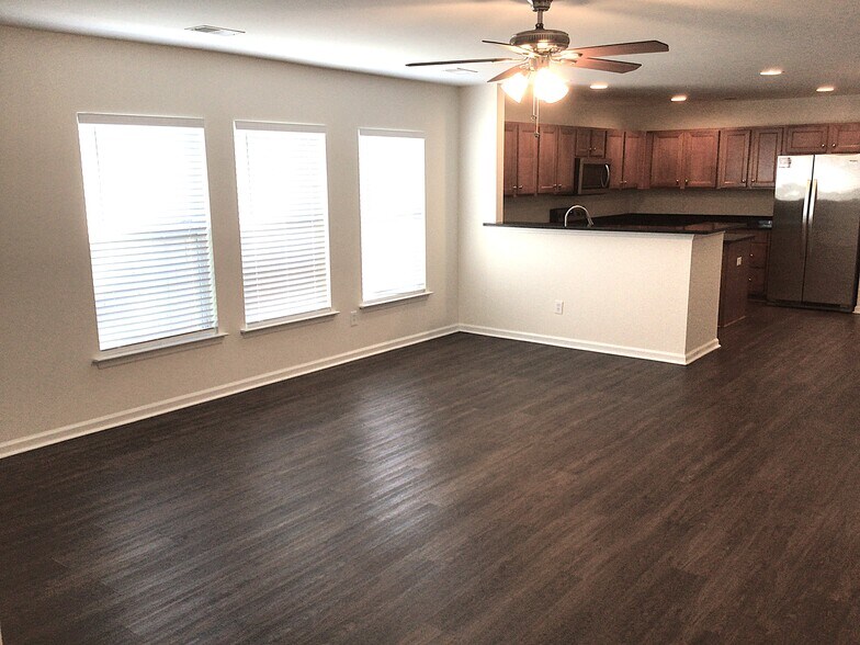 Building Photo - 1209 Wild Goose Trail