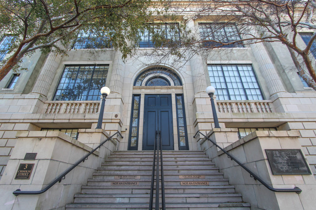 Primary Photo - 3 Chisolm St