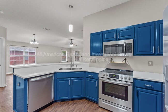 Building Photo - 917 Lajolla Ln