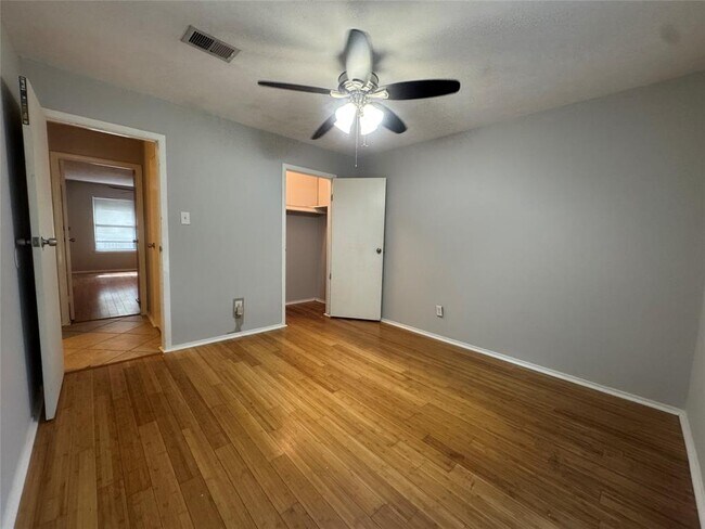Building Photo - 12203 Rock Oak Pl