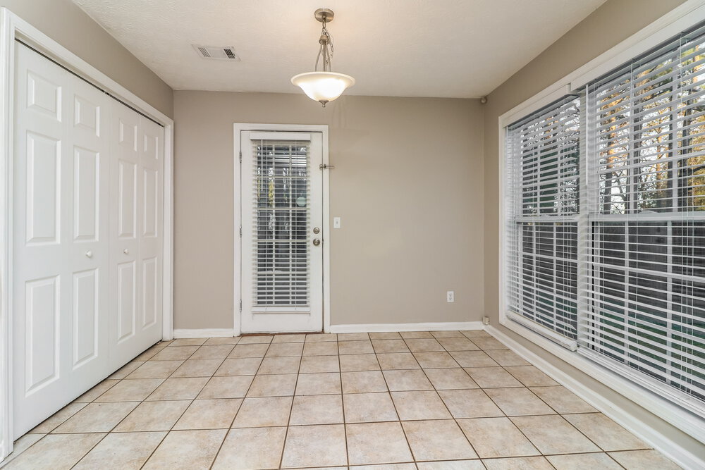 Building Photo - 23 Nellie Brook Dr SW