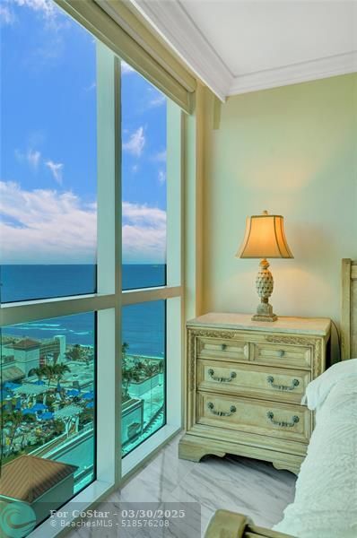 Building Photo - 101 S Fort Lauderdale Beach Blvd