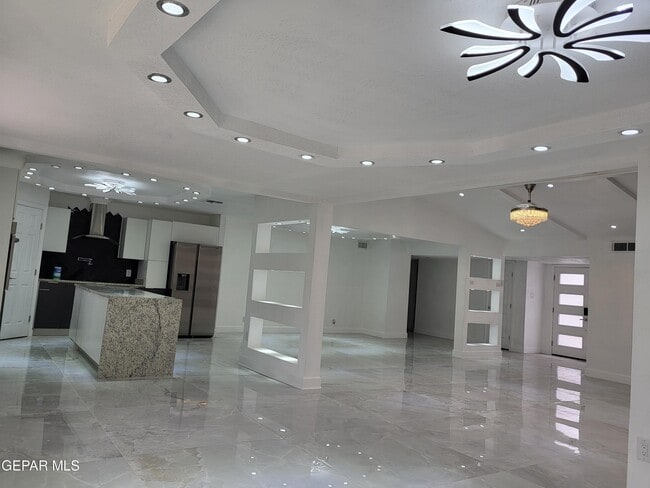 Building Photo - 806 Cortijo Dr