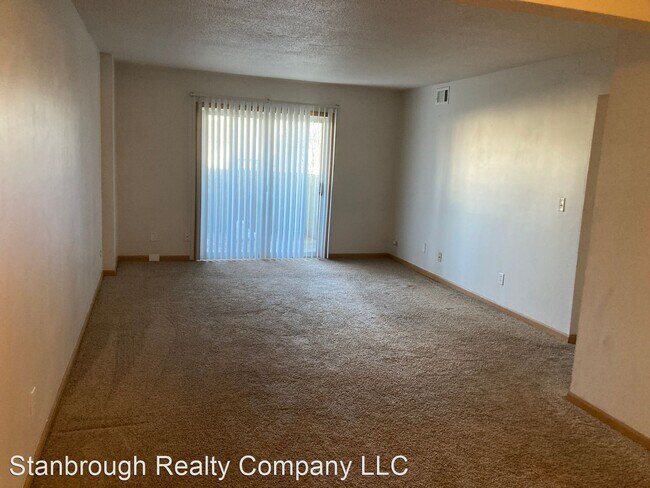 Building Photo - 1 br, 1 bath House - 9527 University Ave U...