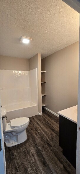 Building Photo - 419 Clayton St