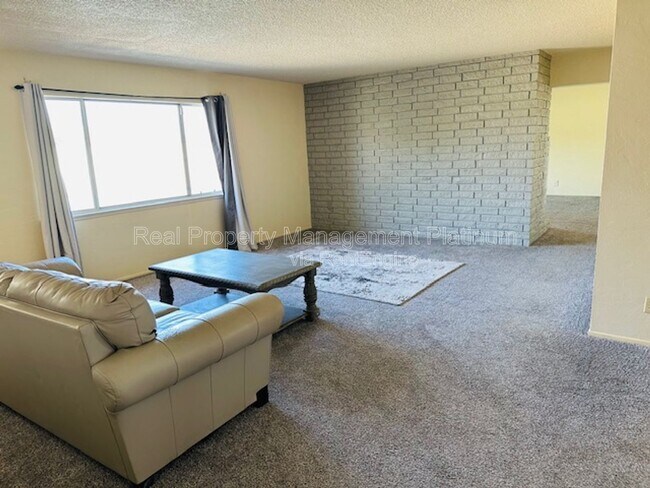 Building Photo - 3536 E Behymer Ave