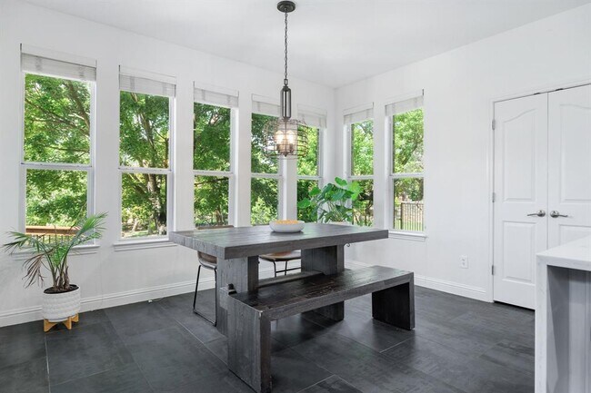 Building Photo - 16200 Spillman Ranch Loop