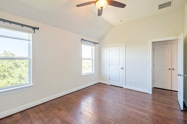 Building Photo - 11812 Mira Vista Way